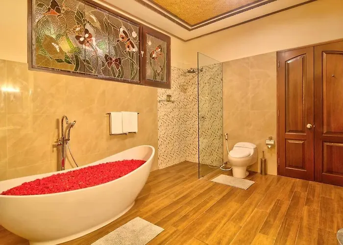 Villa Uluwatu Huge 6 Bed - G8 Views & Child Friendly Jimbaran