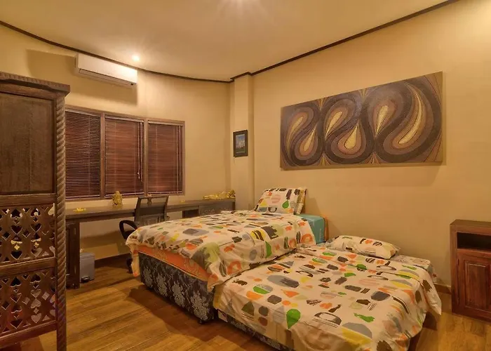 Villa Uluwatu Huge 6 Bed - G8 Views & Child Friendly *