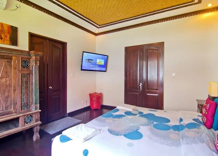 Uluwatu Huge 6 Bed - G8 Views & Child Friendly Villa