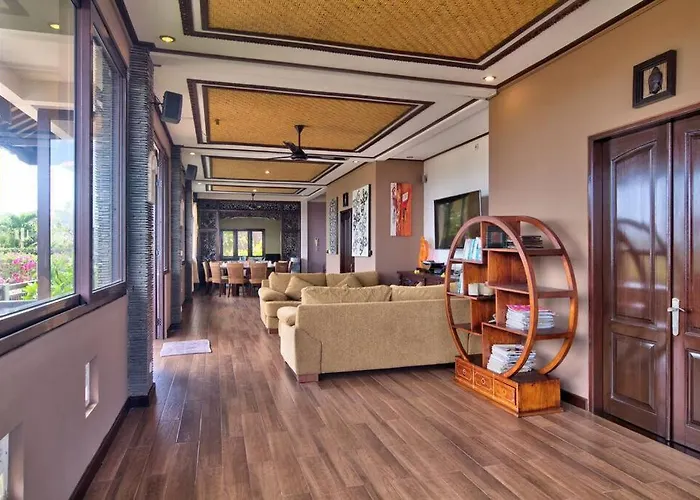 Uluwatu Huge 6 Bed - G8 Views & Child Friendly * Jimbaran