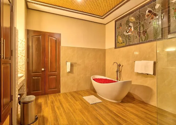 Uluwatu Huge 6 Bed - G8 Views & Child Friendly * Jimbaran